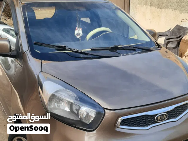2012 كيا بيكانتو Standard