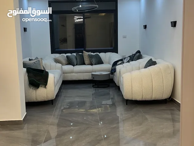155 m2 3 Bedrooms Apartments for Sale in Ramallah and Al-Bireh Birzeit