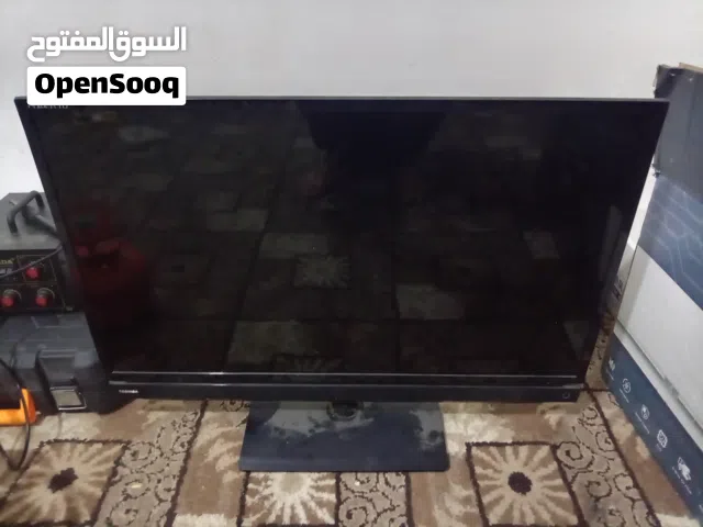 شاشة 32 بوصة