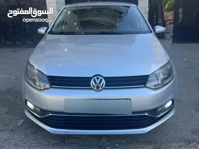 Polo tsi 2014 للبيع السيارة بحالة جيدة البيع بداعي التجديد