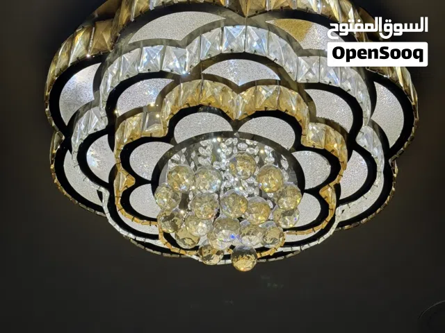 ثريا للبيع شبه جديد يشتغل 3 الوان مع سماعة اتصال بلوتوث