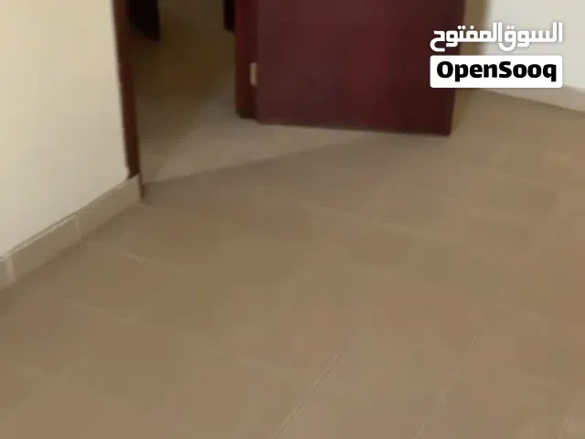 ستوديو واسع للإيجار في المحرق – فريق كريمي – شامل الكهرباء  Spacious Studio for Rent in Muharraq –