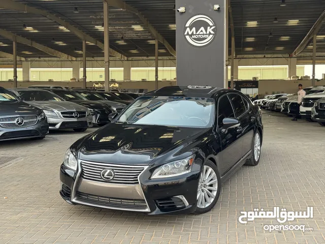 V8 4.6L / TRIPLE XENON LIGHTS / COOLING AND HEATING SEATS / SOFT CLOSE DOORS / IN PERFECT CONDITION