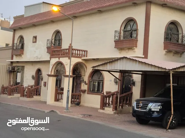 للبيع بيت حكومي في الصباحيه قطعه 1 الموقع زواية مدخل ومخرج سهل جدا قريب من الخدمات