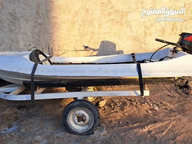 السلام عليكم زورق مع محرك 8 توهاتسو وعربانه للبيع كلهن شلع يواجد واتساب