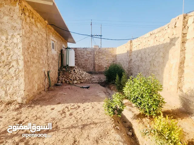 مزرعة ...700 م
