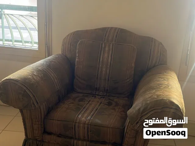 - sofas made in USA كنبات مصنوعة في أمريكا، كنبتين كبار وكرسيين