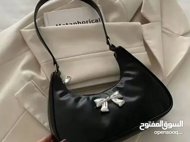 حقيبه كتف نسائيه صلبة وانيقه
