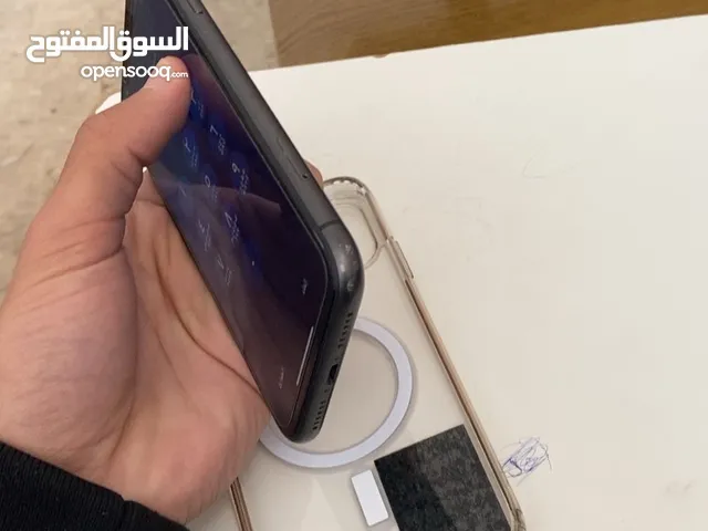 Apple iPhone 11 64 GB in Mafraq