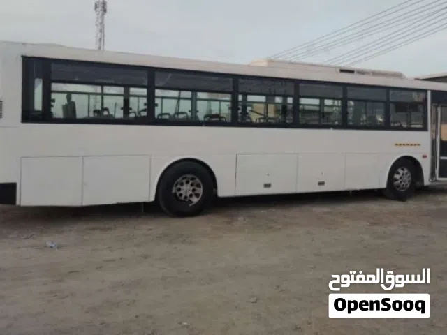 حافلة للنقل العمال