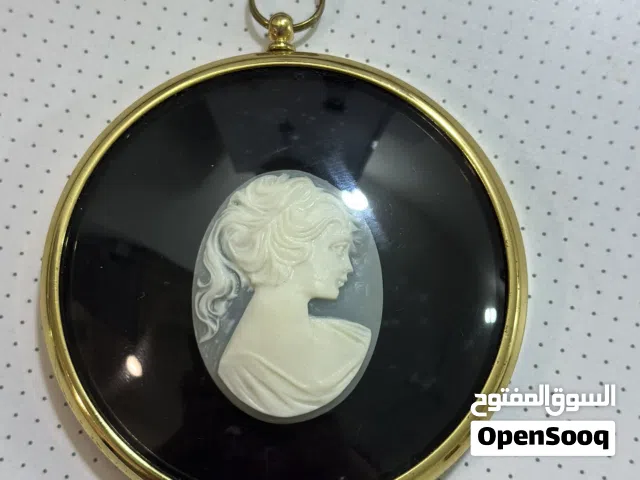 قطع أنتيكة نادرة – نقوش كاميو كلاسيكية
