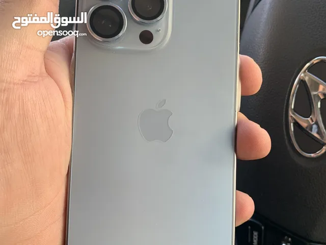 ايفون 13 برو أزرق مستعمل بحالة ممتازة مع شاحن وكرتونة 256 جيجابايت