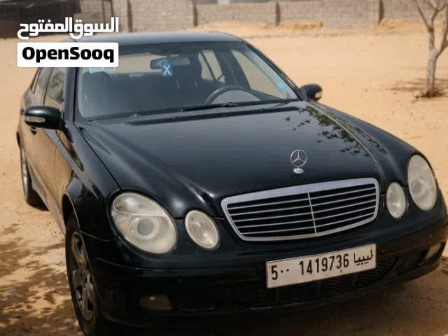 2004 مرسيدس بنز الفئة-E E 200