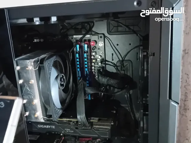 جهاز كمبيوتر جيمنج قادي على تشغيل جميع الالعاب