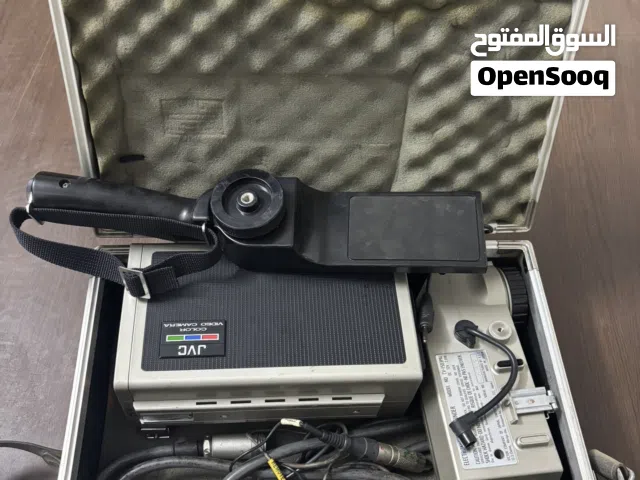 كاميرا فيديو احترافية JVC قديمة + شنطة وكابلات – للبيع