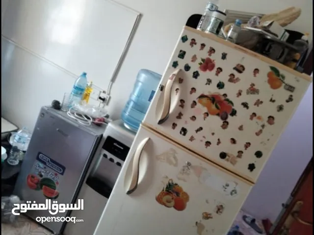 تلاجة كبيرة صغيرة بيع