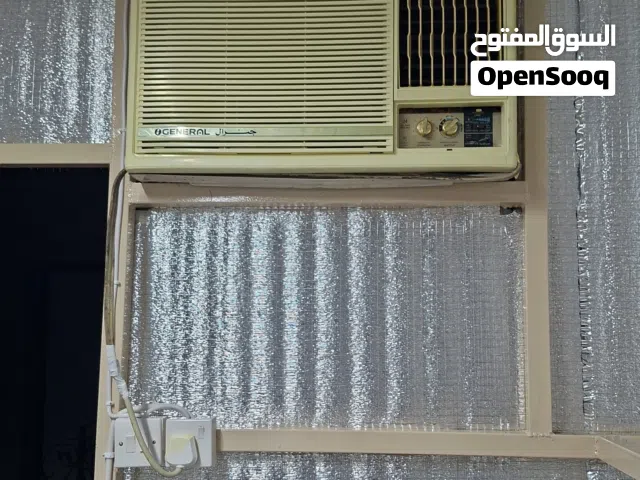 للبيع مكيفات شباك  مستعمله مع الكفاله