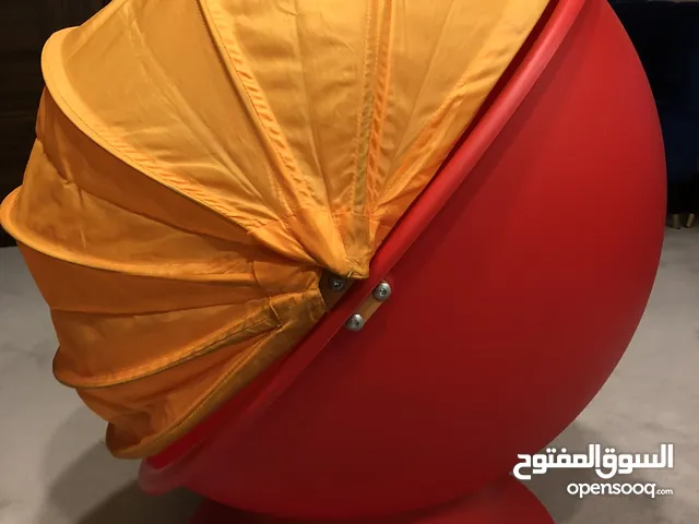 كرسي أيكيا شكل بيضة مع مظلة (Egg Chair) دوّار عدد 2 (لون أحمر وبرتقالي) شراء من بريطانيا للبيع