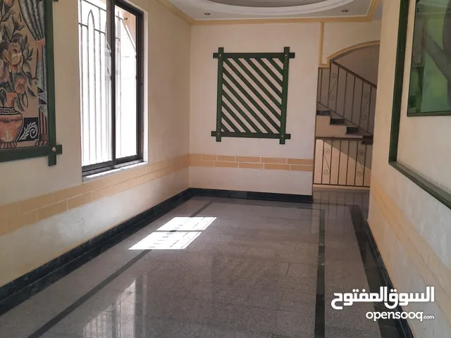 300 m2 4 Bedrooms Apartments for Sale in Amman Shmaisani