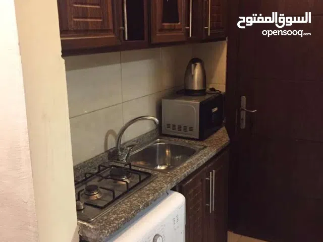 استوديو مفروش للايجار ب شارع الجامعة