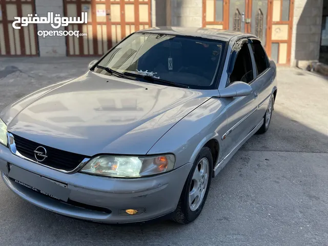Used Opel Vectra in Tulkarm