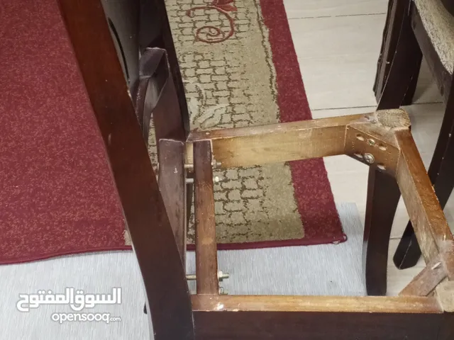 طاوله سفره مع 6 كراسي مستعمله للبيع