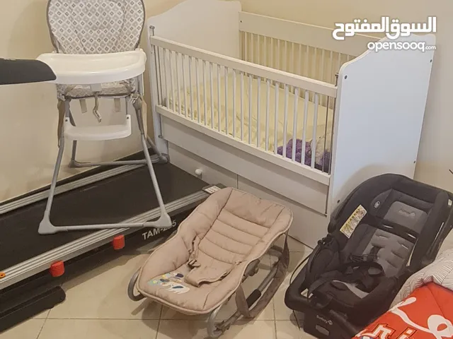 مقعد سيارة للاطفال, سرير اطفال ، مقعد طعام للاطفال ، كرسي هزاز