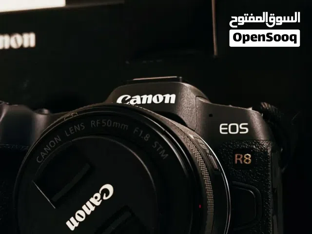 كاميرا كانون R8