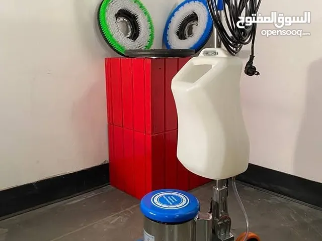 ماكينه غسيل سجاد وبلاط مع فراشي جديد