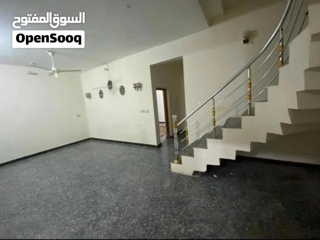 200 m2 2 Bedrooms Townhouse for Rent in Basra Dur Al-Naft