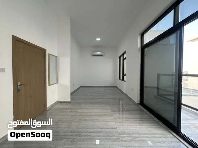 120 m2 2 Bedrooms Apartments for Rent in Abu Dhabi Al Shamkhah