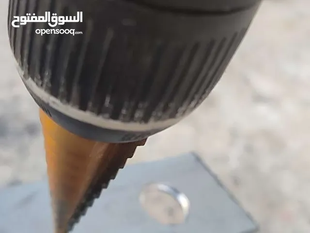 فني حدادة عامة لحام ابواب و نوافد و مضلات و هناقر و صيانتها تركيب اي قفل تركيب جميع الاقفال اتصل على