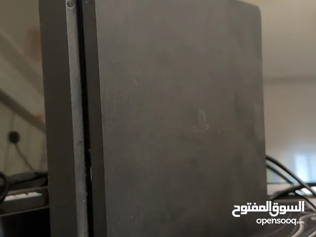 بلستيشن 4سليم نضيف مع جهاز قابل لتفاوض