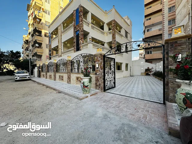 250 m2 More than 6 bedrooms Villa for Sale in Alexandria Nakheel