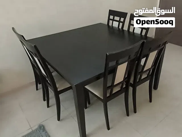 طاولة طعام مستعملة