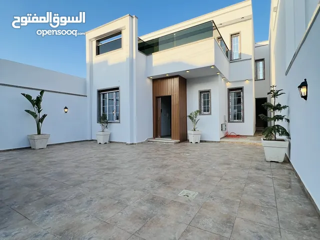 230 m2 5 Bedrooms Townhouse for Sale in Tripoli Ain Zara