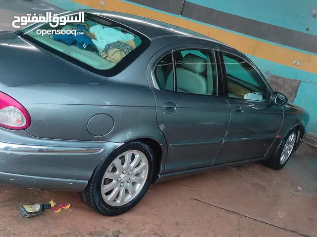 jaguar x type مديل 2007