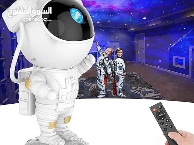 أضاءة ملونة بي شكل رجل فضاء بكمية محدودة