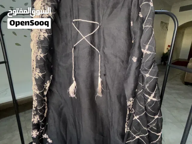 Black 3 piece Gharara Pakistani suit for sale. price is negotiable