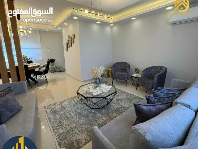 شقة طابقية مميزة جداً للبيع
