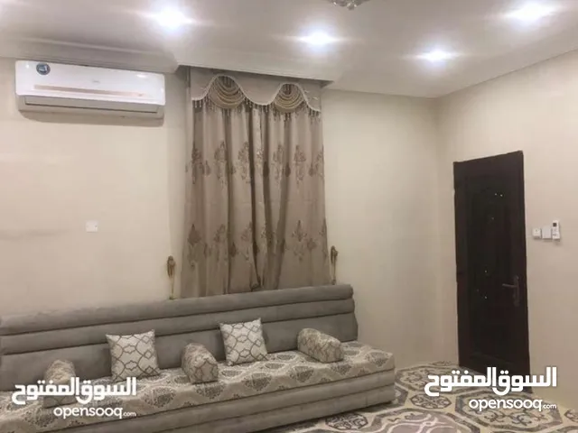 بيت للبيع في صحار (الهمبار ) موقعه جدا ممتاز