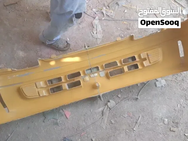 تصليح وصيانه الفايبر جلاس للسيارات النقل والباصات والصيانه الخفيفه فى موقعها