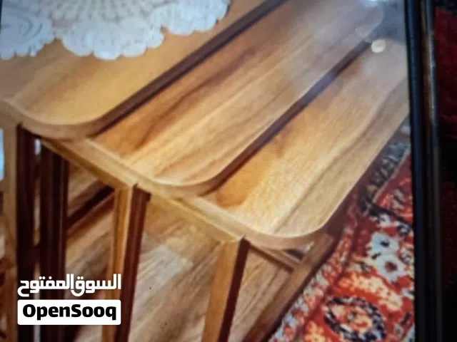 طاولات للبيع