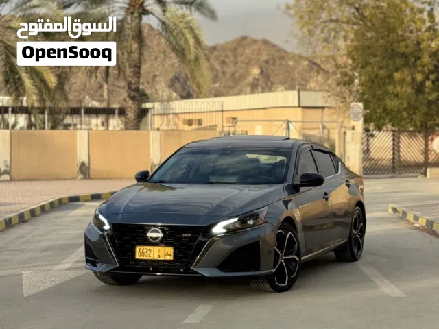 2023 Nissan Altima SR