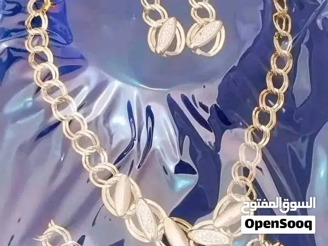 اطقم اسباني لون ثابت كامل