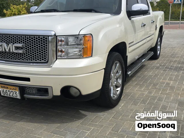 2012 GMC Sierra Denali