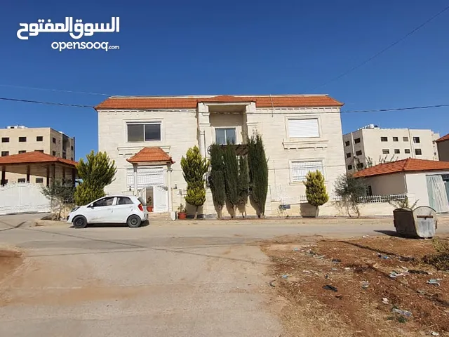 500 m2 3 Bedrooms Townhouse for Sale in Madaba Madaba Center