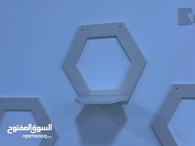 رفوف جداريه عصريه