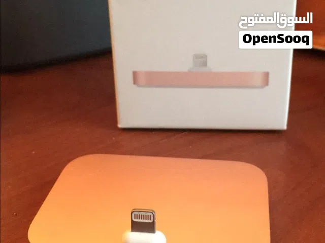 قاعدة شحن لتثبيت الهاتف بحالة الوكاله