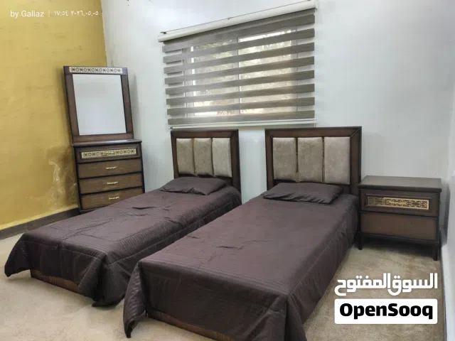غرفة نوم شبابية للبيع